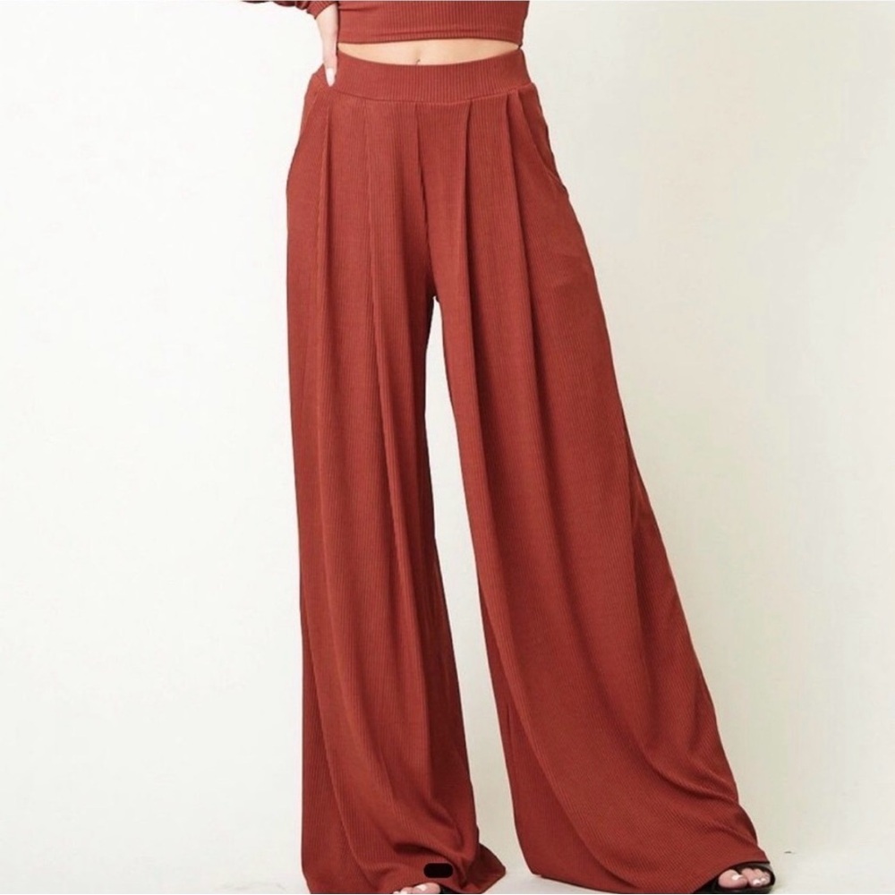 Saints and Hearts wide legged ribbed pull on pants NWT women’s size Large